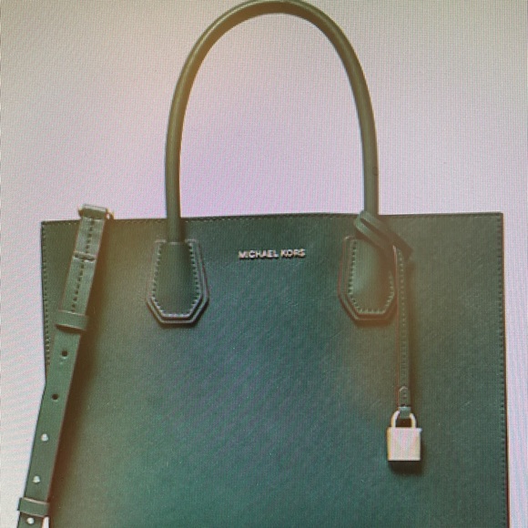 Green Micheal Kors Purse - Picture 3 of 4